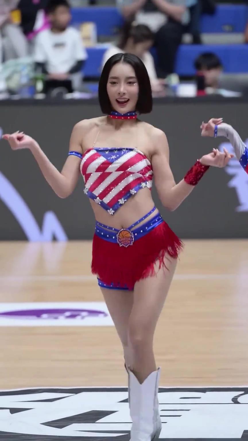 太離譜了 ！幾乎是完美女人！